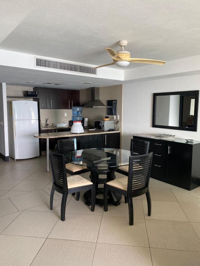 Bay View Grand Marina 1605 Sur Apartment Ixtapa  Exterior photo